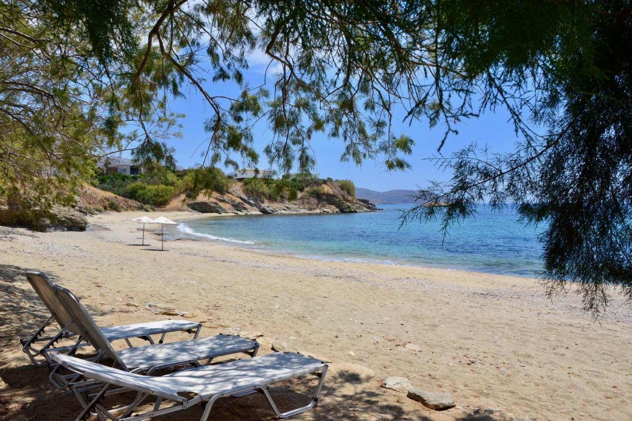 Beach House Set In A Beautiful Bay Caristo Exterior foto