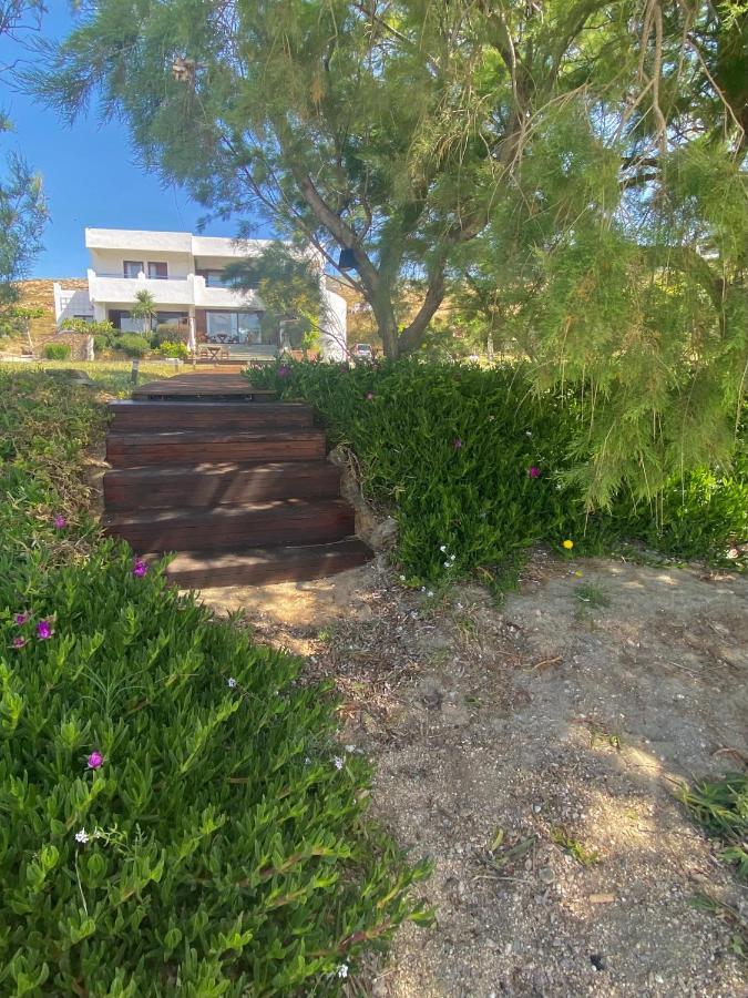 Beach House Set In A Beautiful Bay Caristo Exterior foto