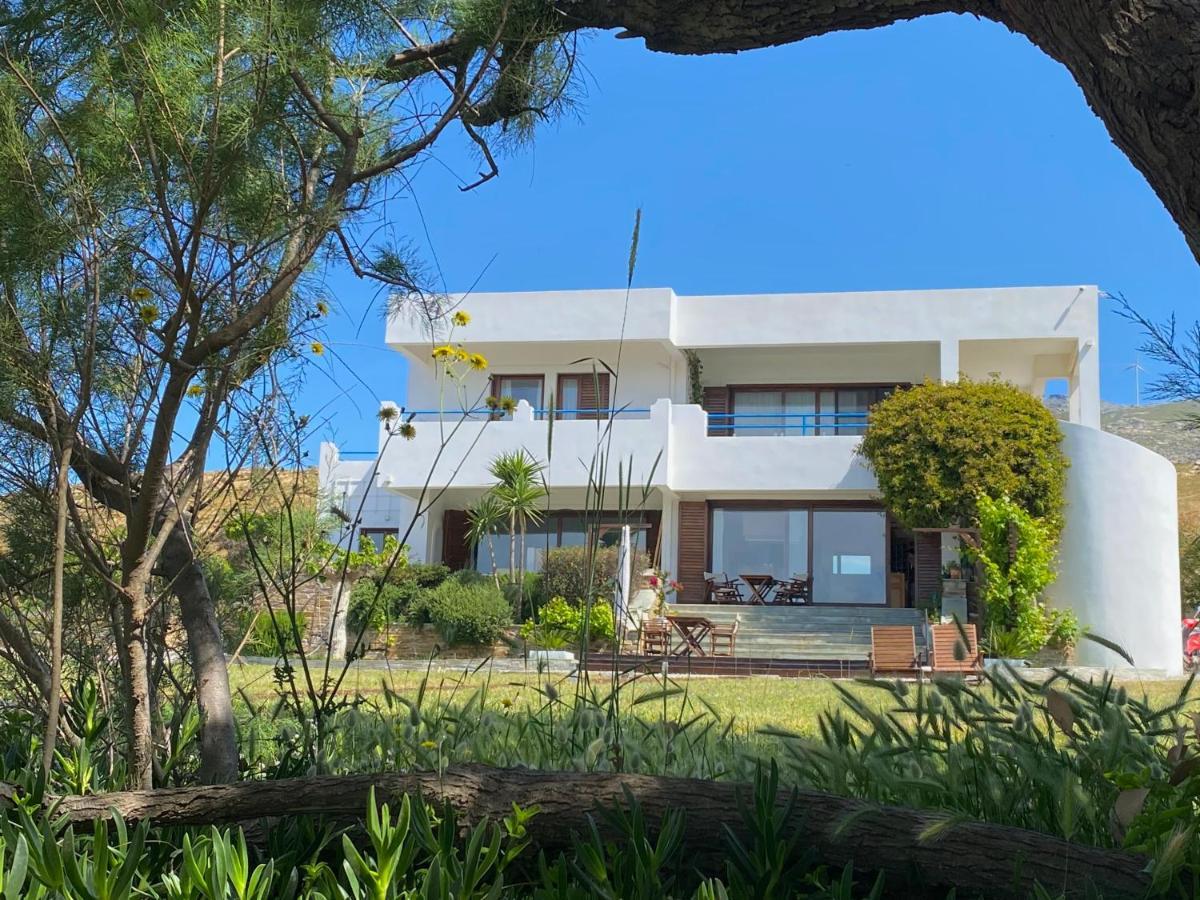 Beach House Set In A Beautiful Bay Caristo Exterior foto