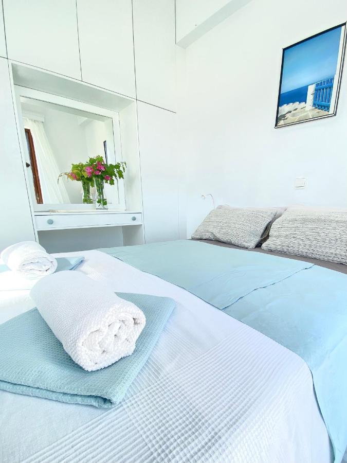 Beach House Set In A Beautiful Bay Caristo Exterior foto