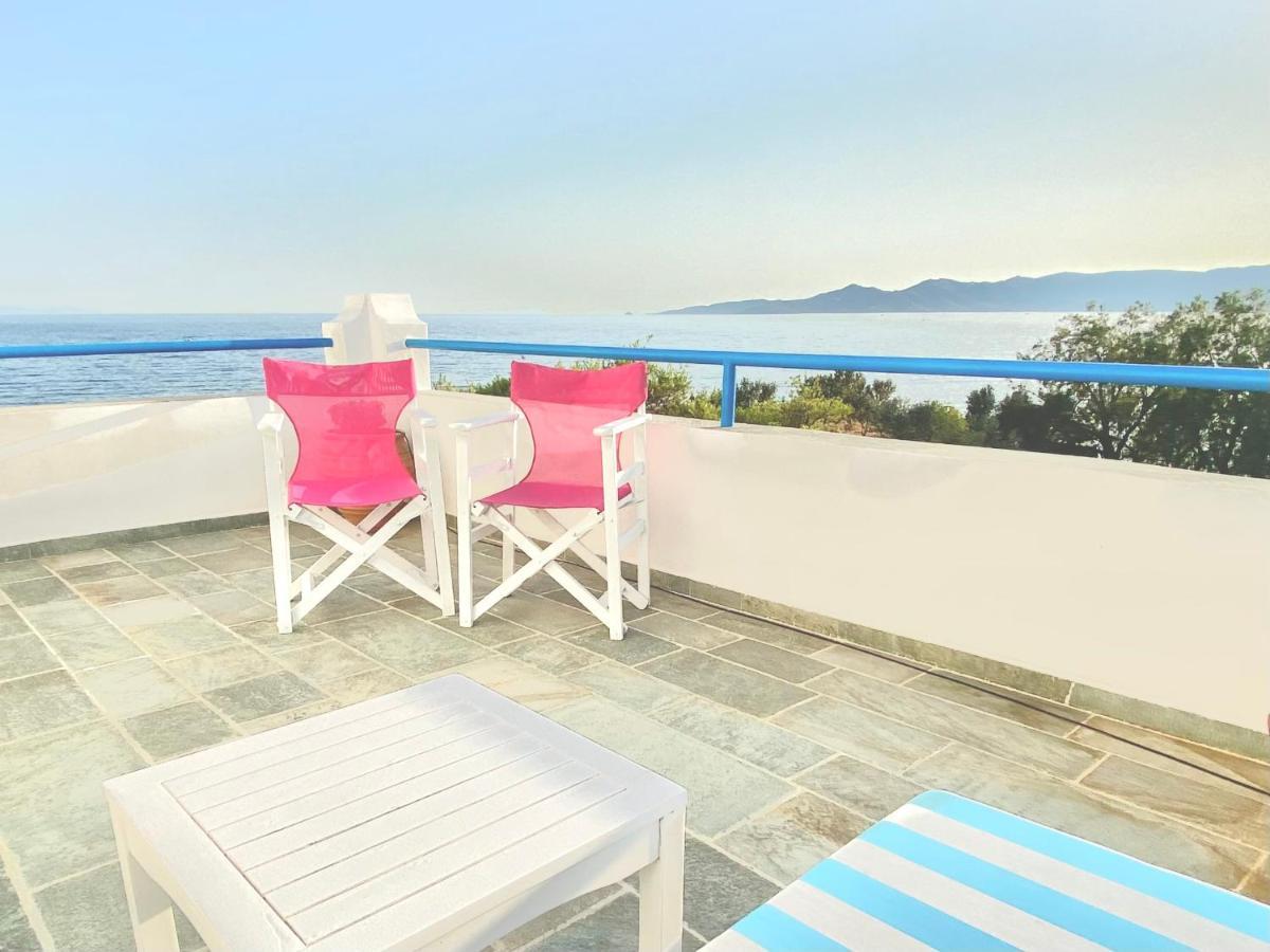 Beach House Set In A Beautiful Bay Caristo Exterior foto