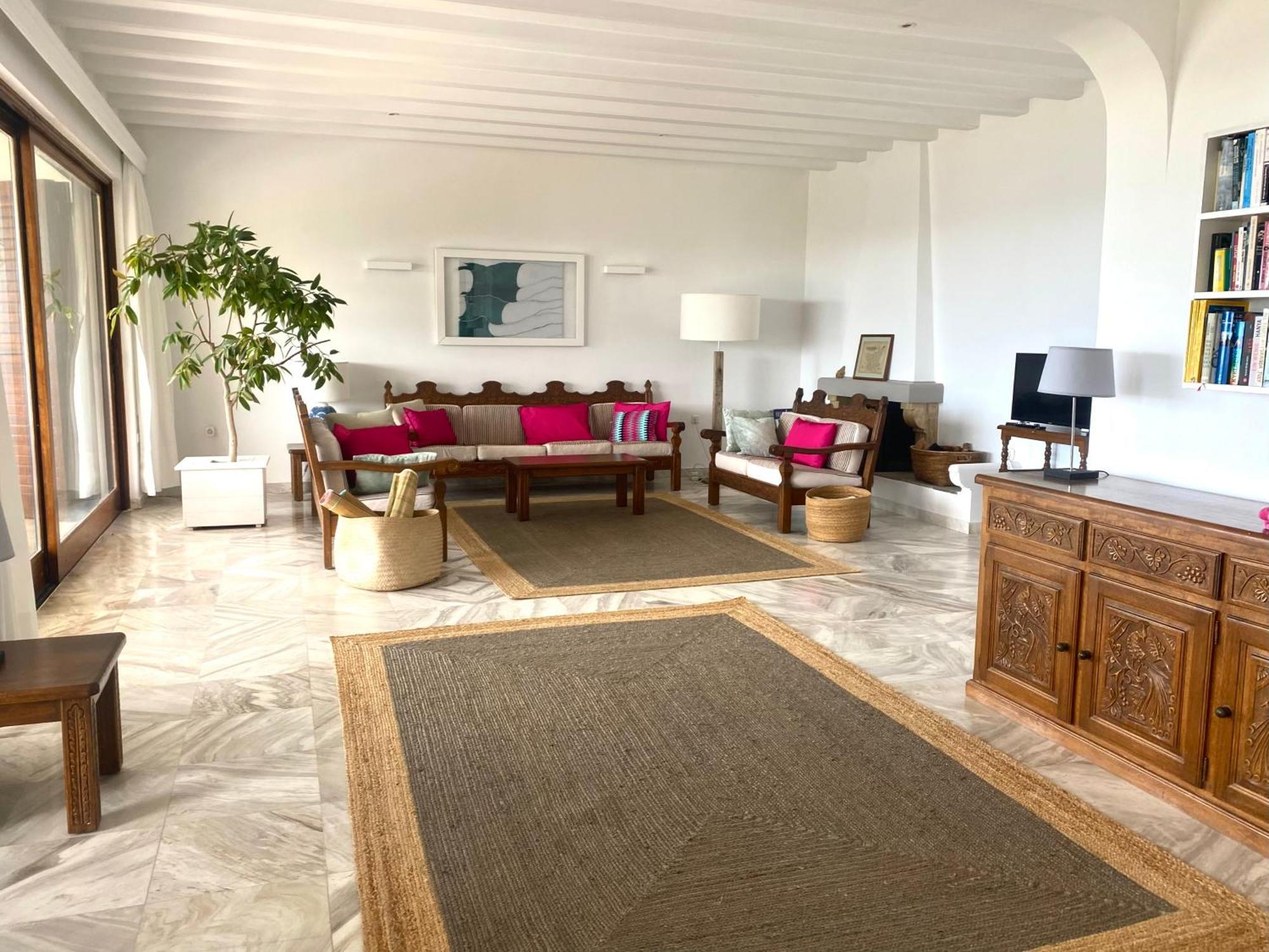 Beach House Set In A Beautiful Bay Caristo Exterior foto